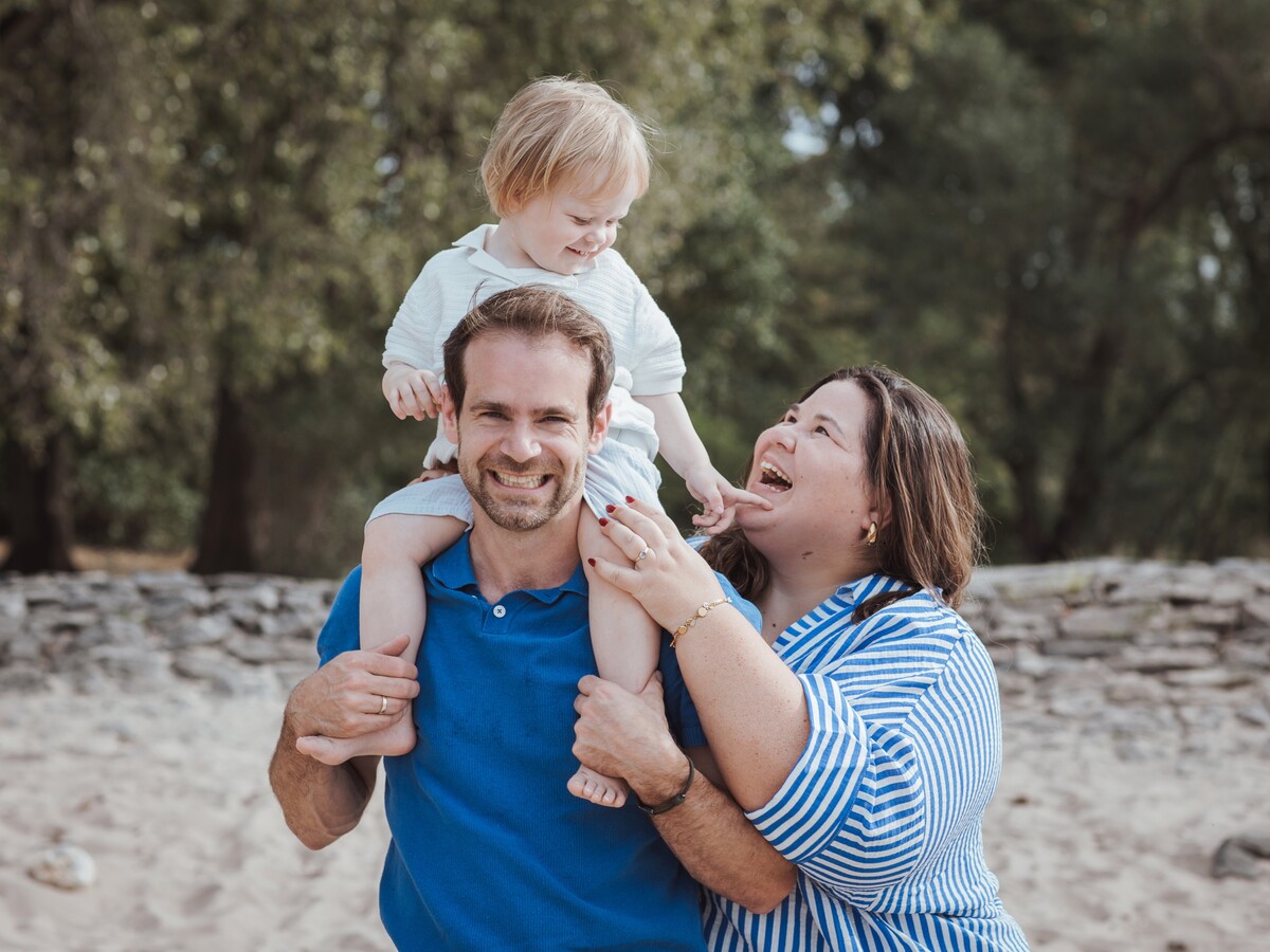 Familienfotos am Wasser – Kleine Abenteuer – Bild 1