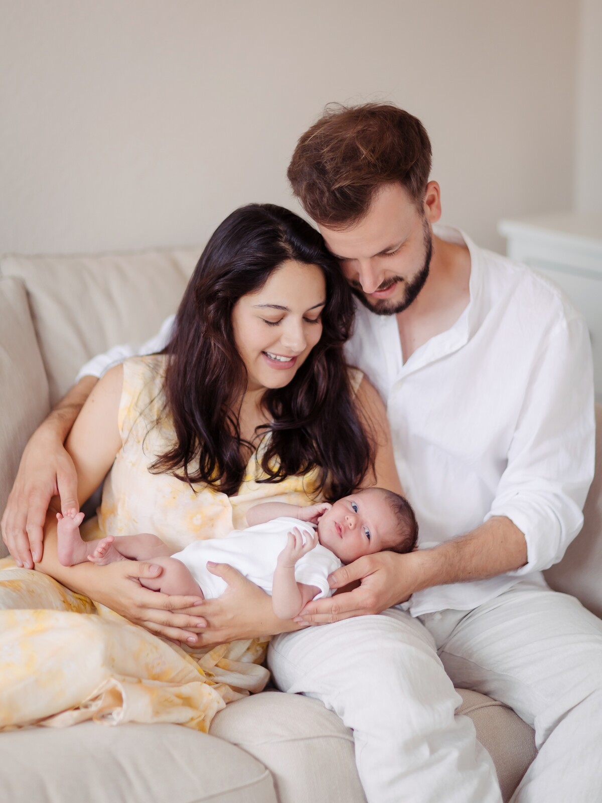 Newborn Homestory mit Hund – Bild 2